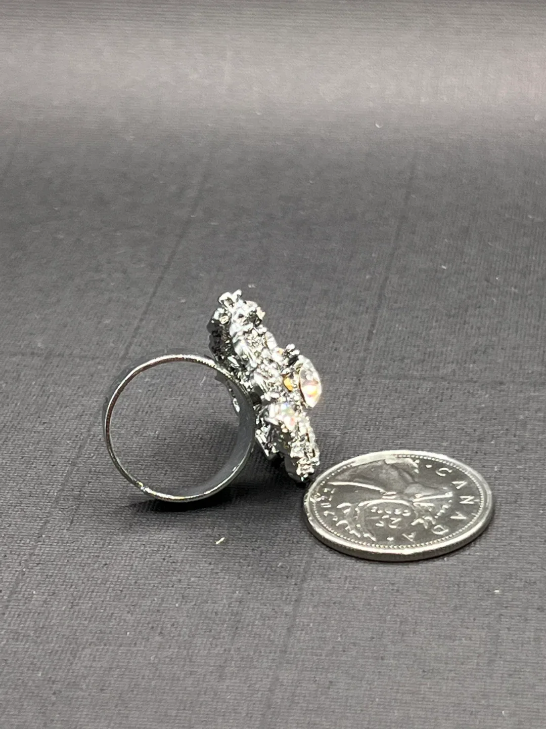 Assorted vintage Jewellery Lot image indicator(9)