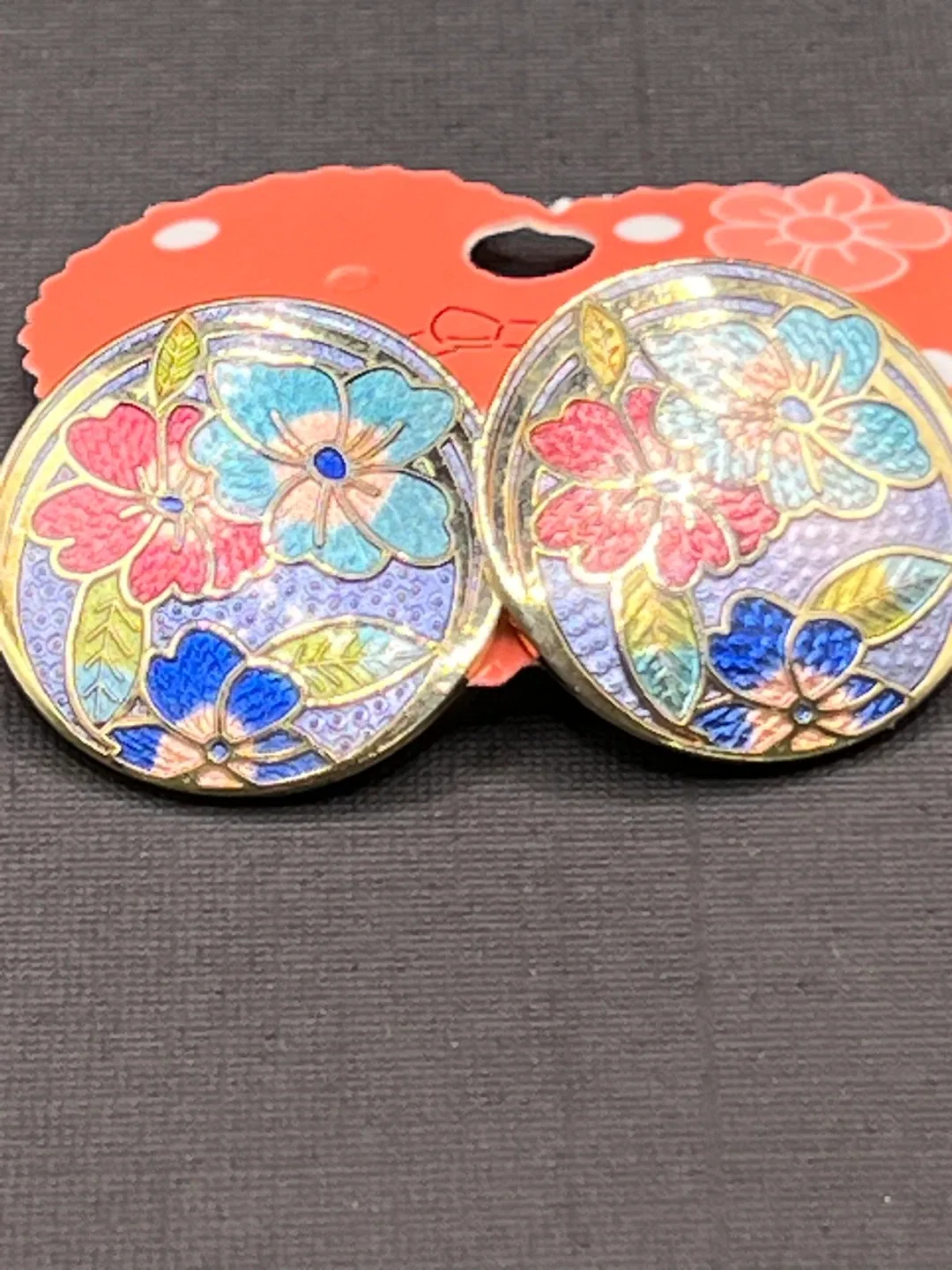 Vintage Floral Bouquet Rococo Clip-on Earrings image indicator(6)