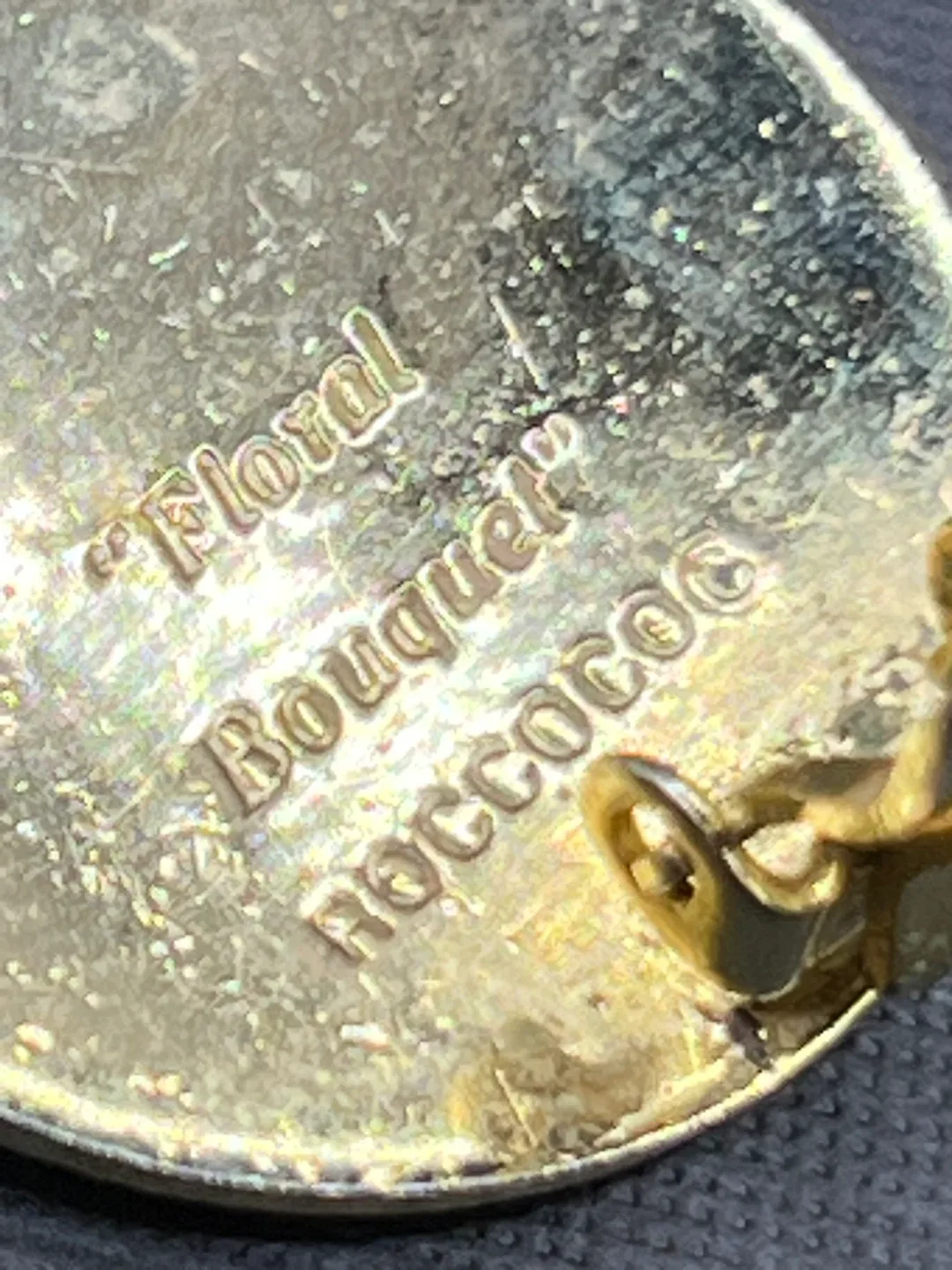 Vintage Floral Bouquet Rococo Clip-on Earrings image indicator(5)