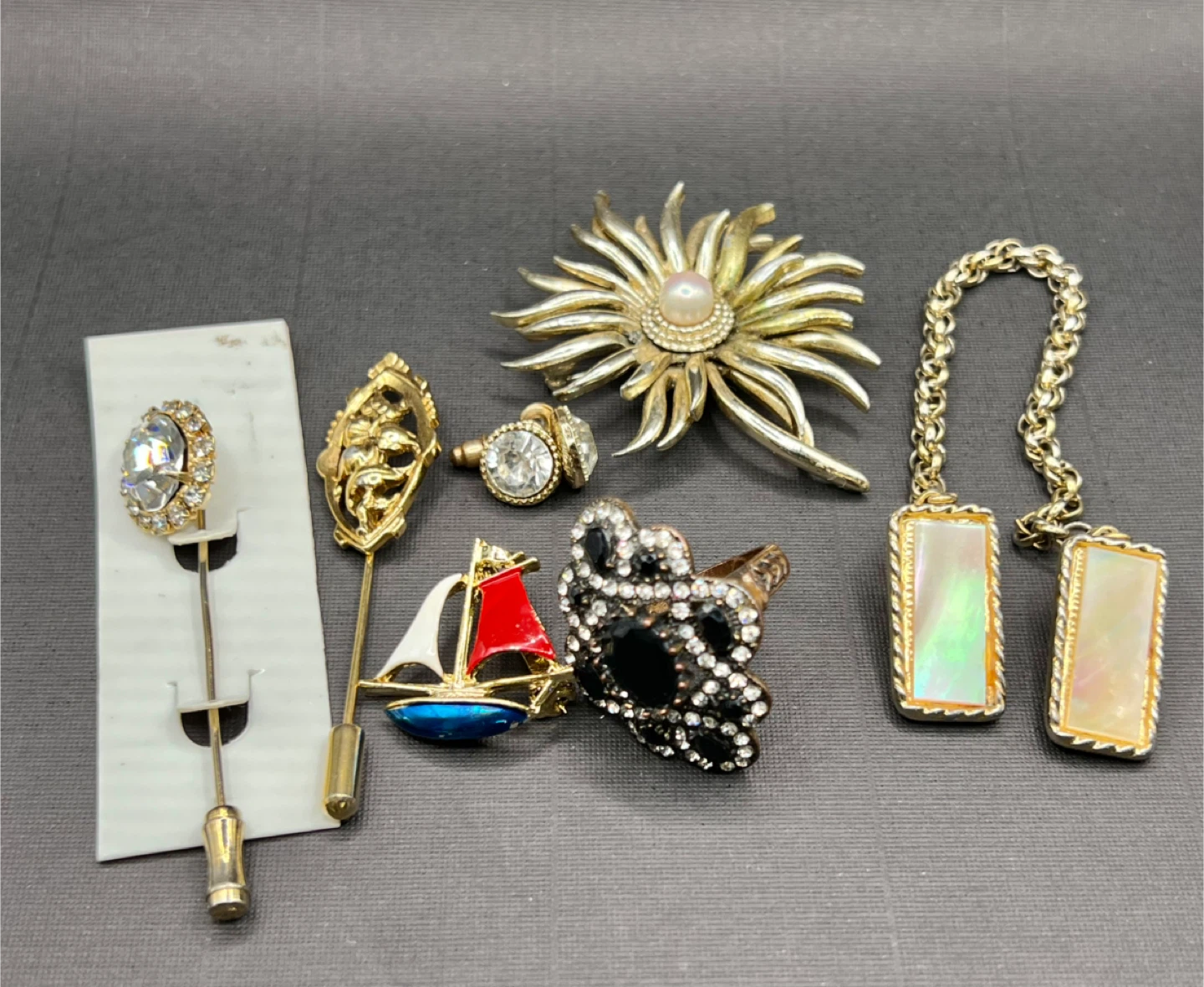 Vintage Gold Tone Brooches & Pins