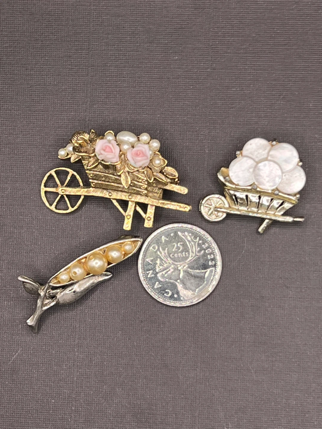 Vintage Wheelbarrow & Pea Pod Brooch Lot - photo 2