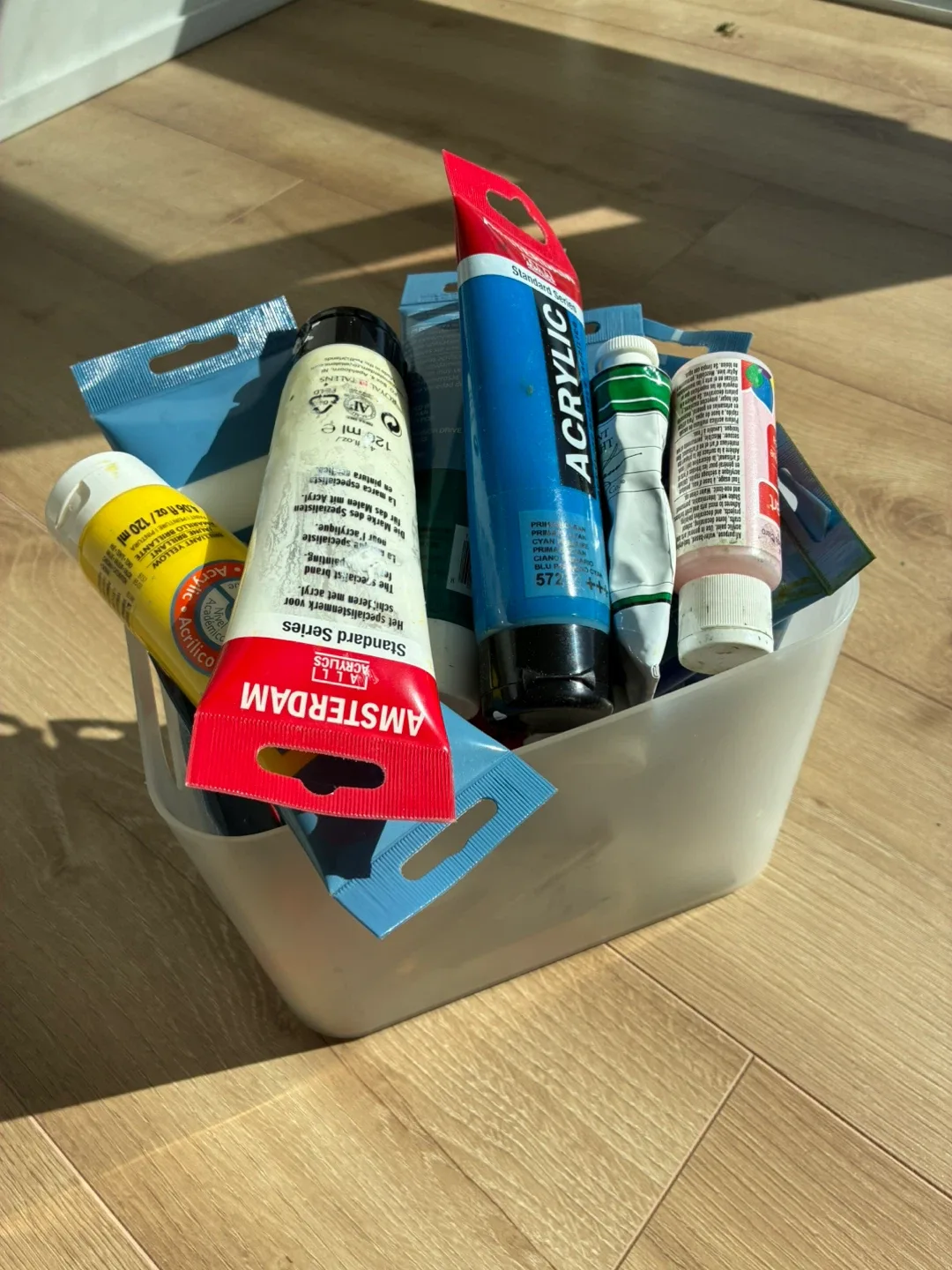 Acrylic & Oil Paint Lot image indicator(2)