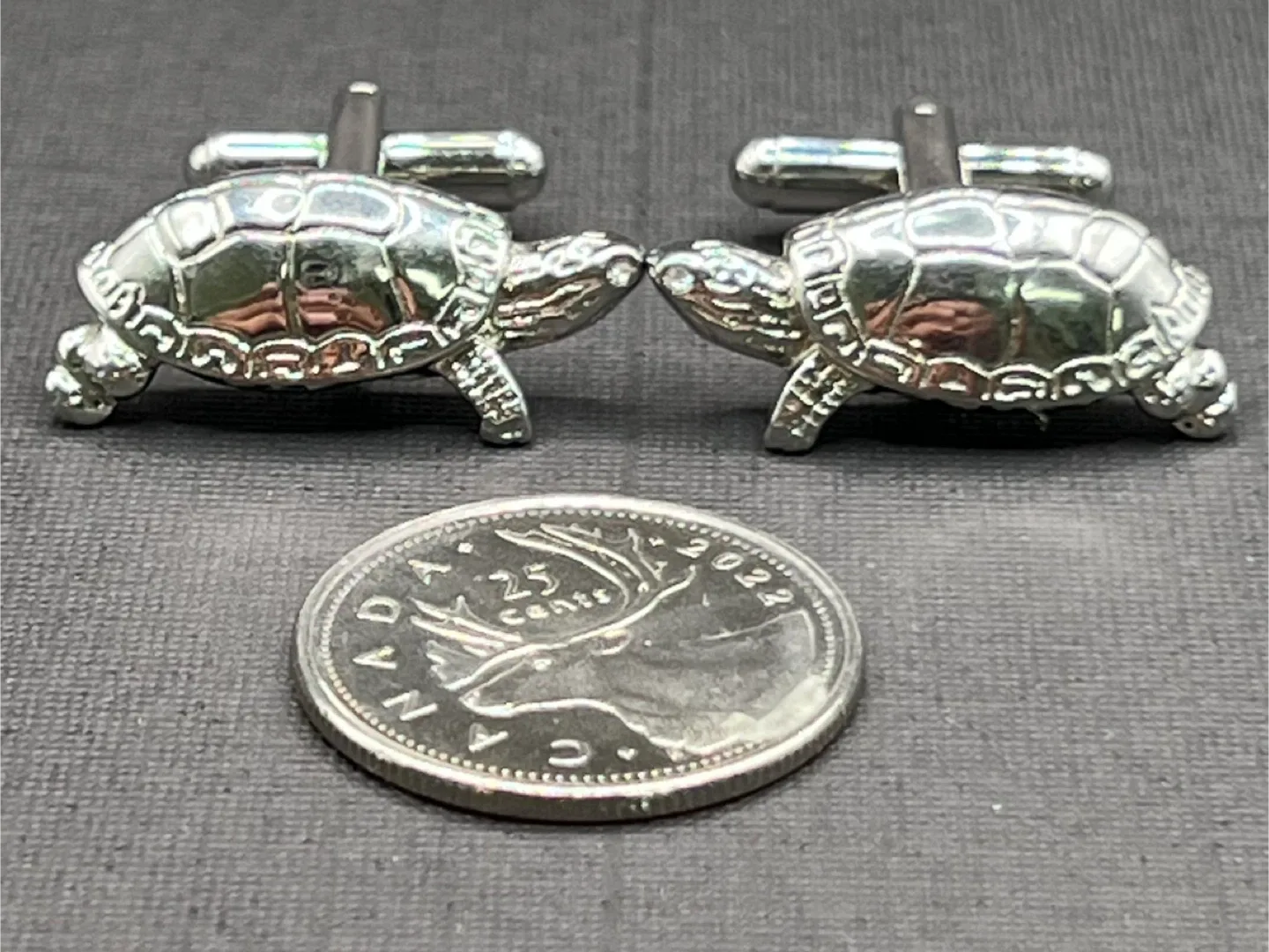 Banana Republic Turtle Cufflinks thumbnail