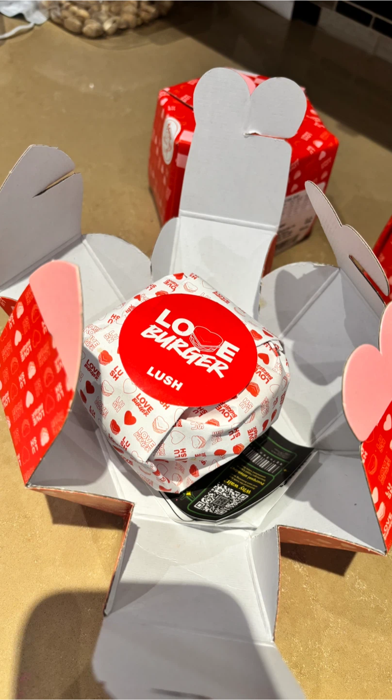 Lush Love Burger Bath Set - photo 5