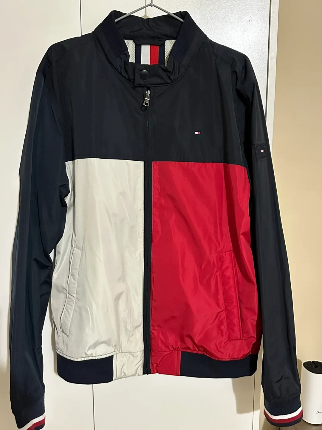 New Tommy Hilfiger Colour Block Jacket, size medium image indicator(2)