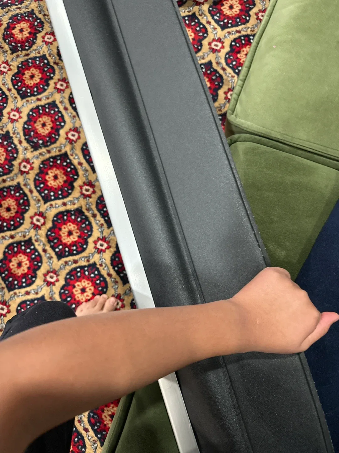 Car Rear Cargo Cover - Black image indicator(3)