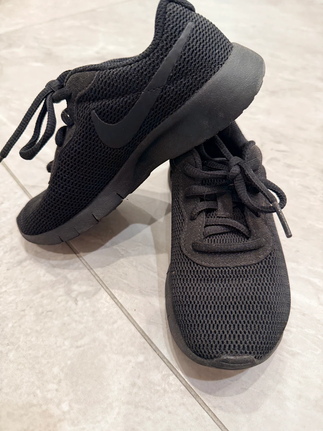 Nike Tanjun All Black Sneakers C12 - photo 2
