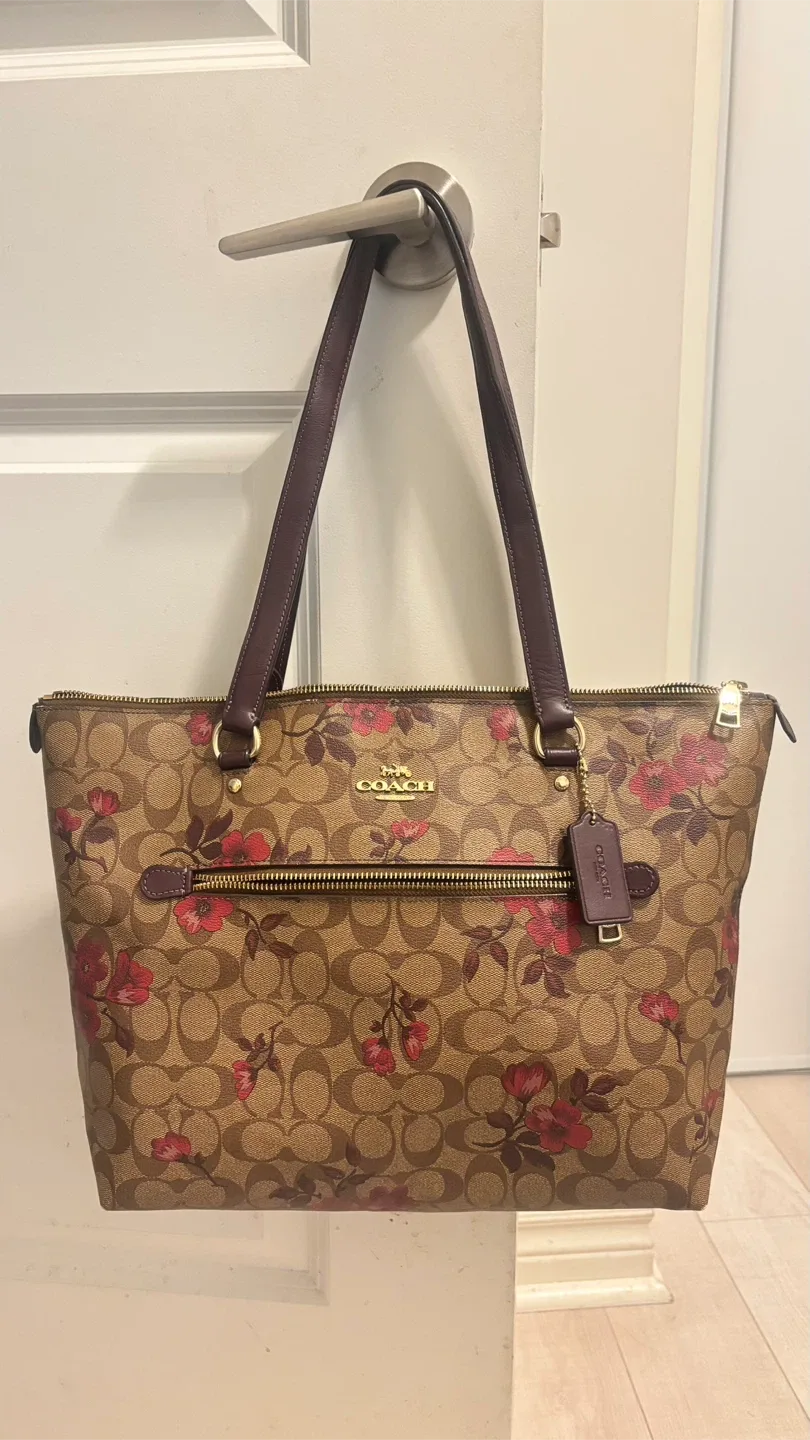 Coach Tote Bag (Floral Print) thumbnail