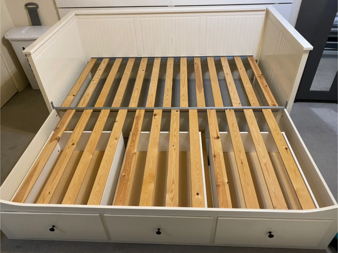 IKEA Hemnes Daybed with 3 one mattress image indicator(6)