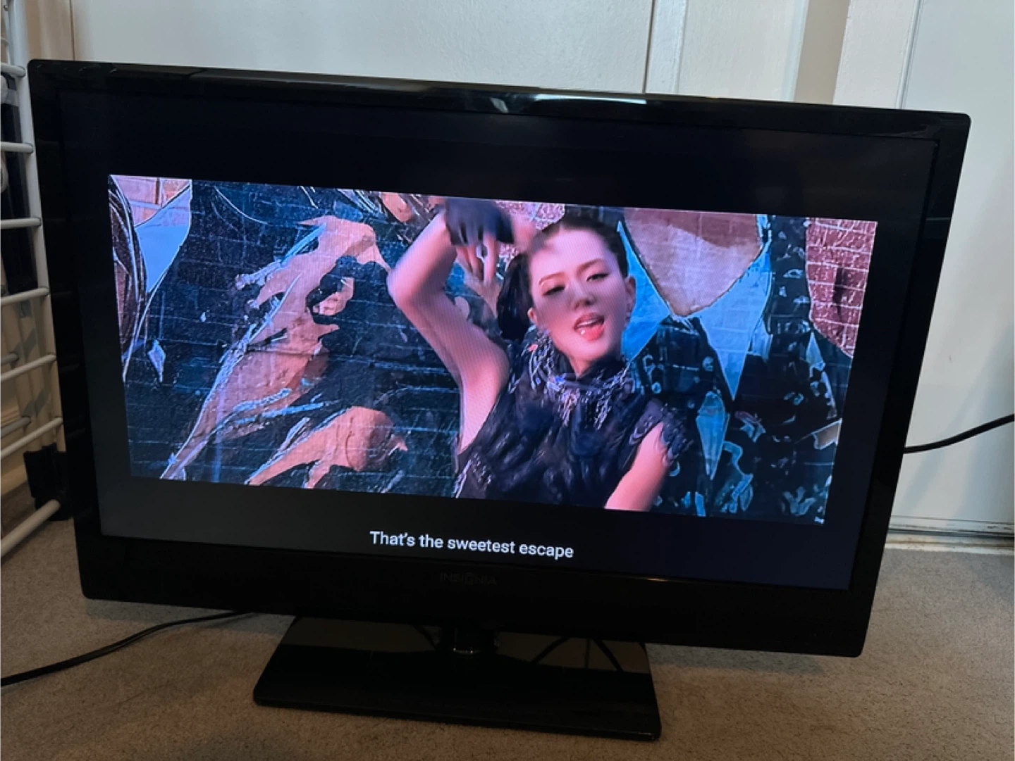 Insignia TV 32” - photo 2