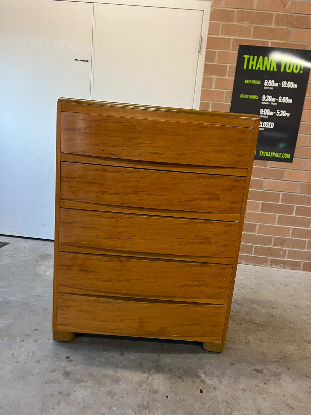 Wooden 5-Drawer Dresser - photo 3