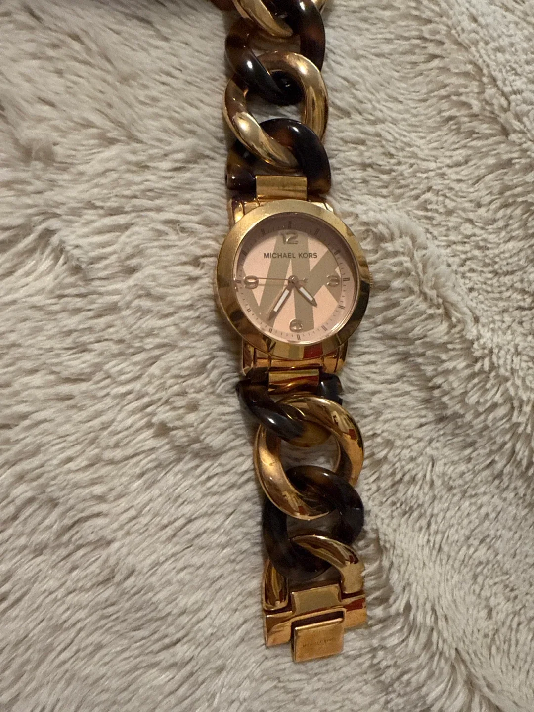 Michael Kors Gold-Tone Chain Link Watch image indicator(2)