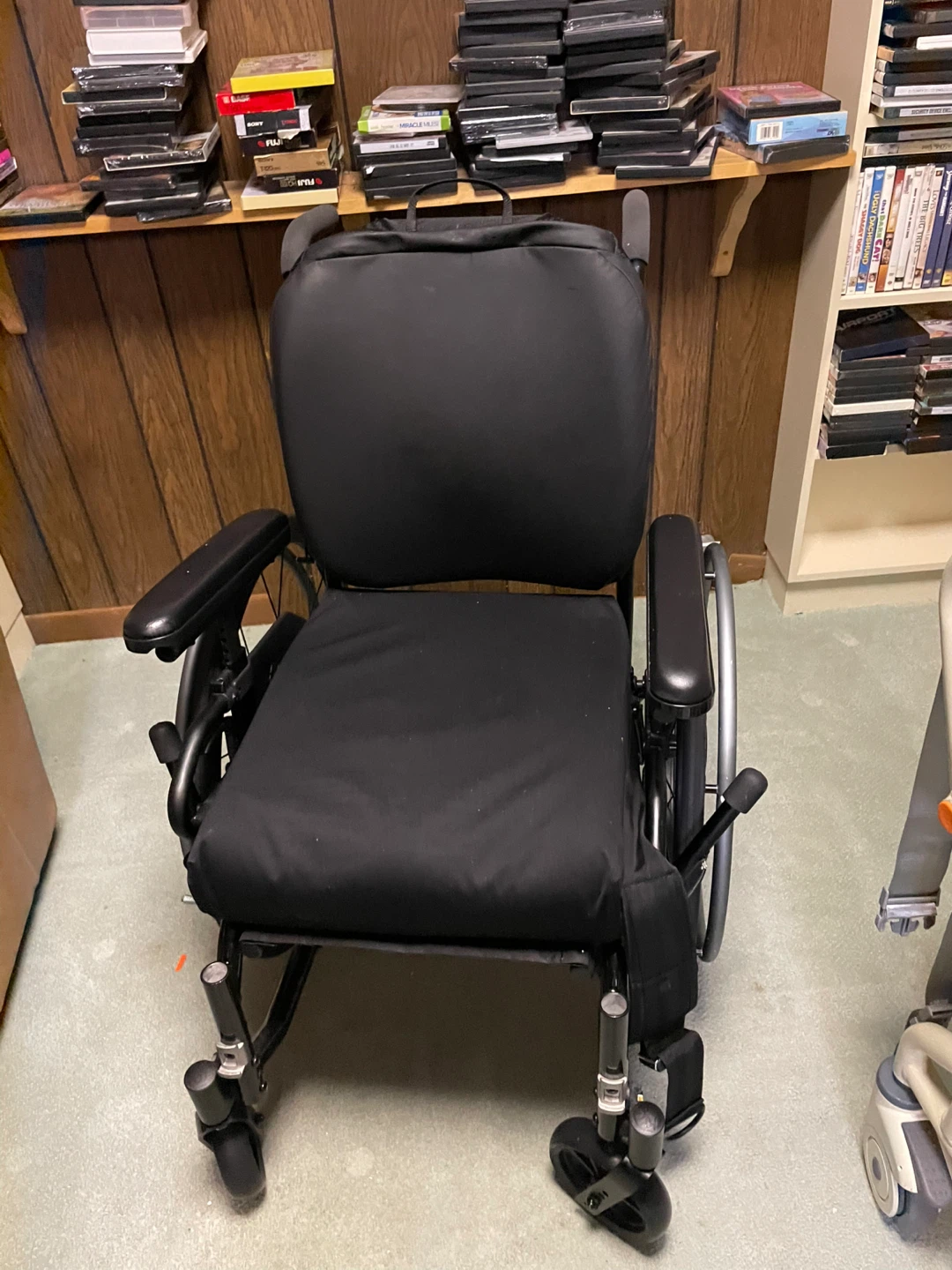 Catalyst 5 Wheelchair - Black - photo 2