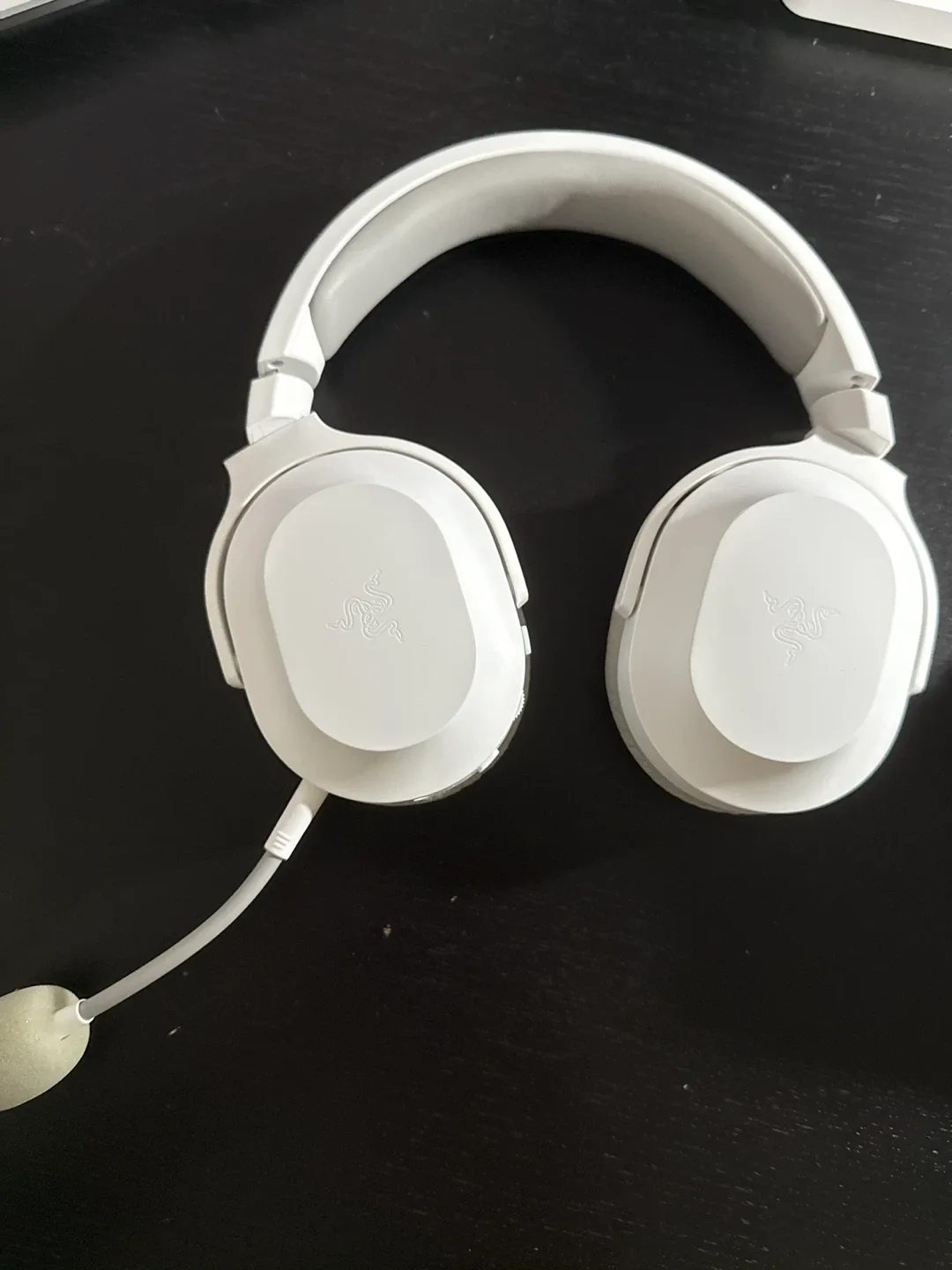 Razer Barracuda X Wireless Gaming Headset - White thumbnail