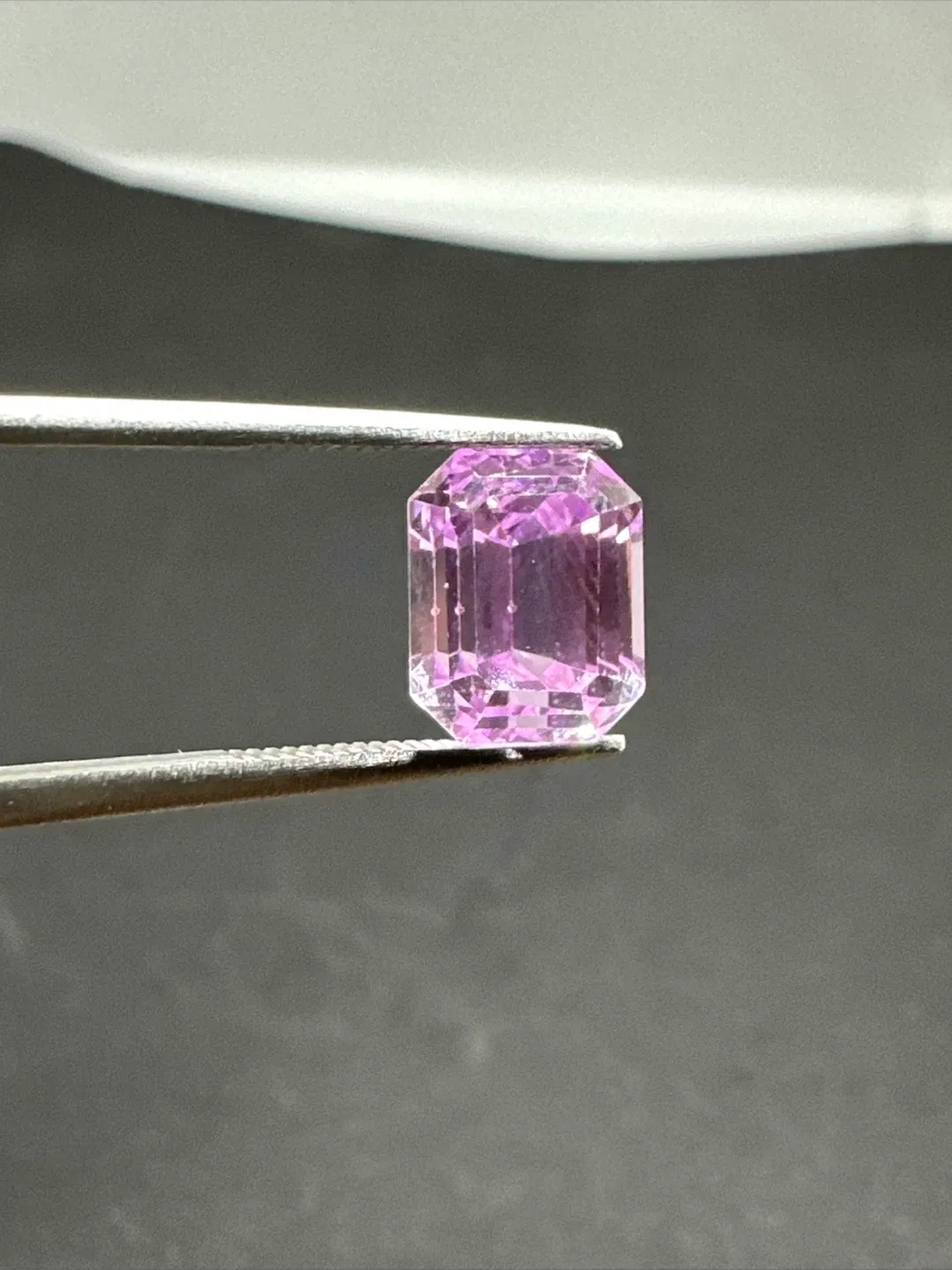 Natural Kunzite Loose Gemstone 5.74 Carat image indicator(2)