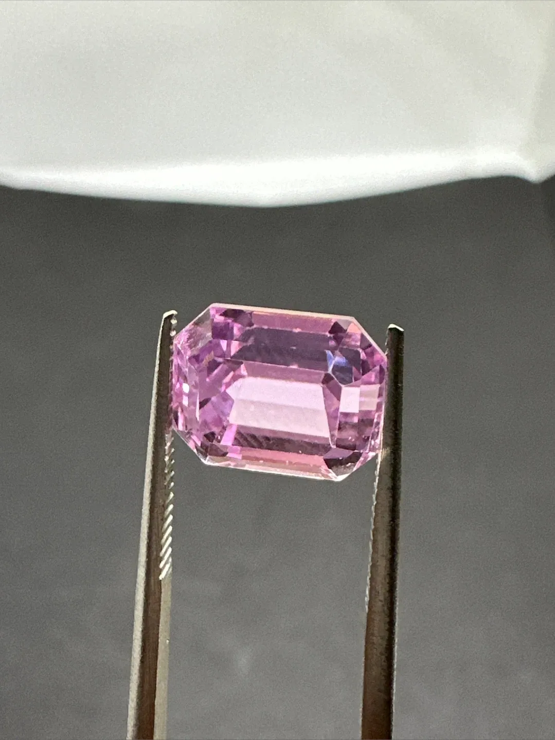 Natural Kunzite Loose Gemstone 5.74 Carat image indicator(5)