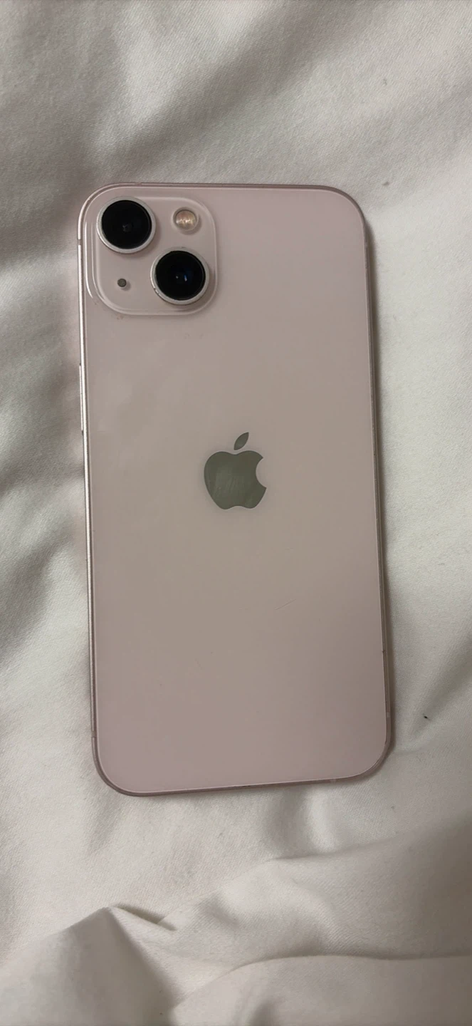 Apple iPhone 13 Pink