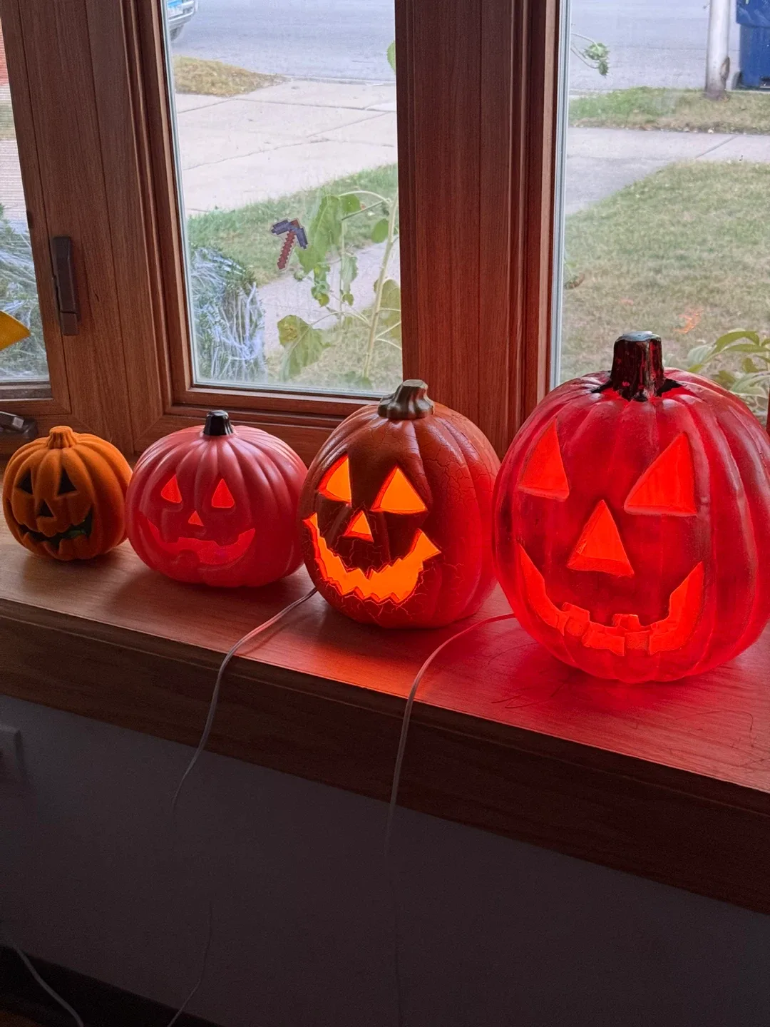 Light Up Halloween Pumpkin Decorations set thumbnail