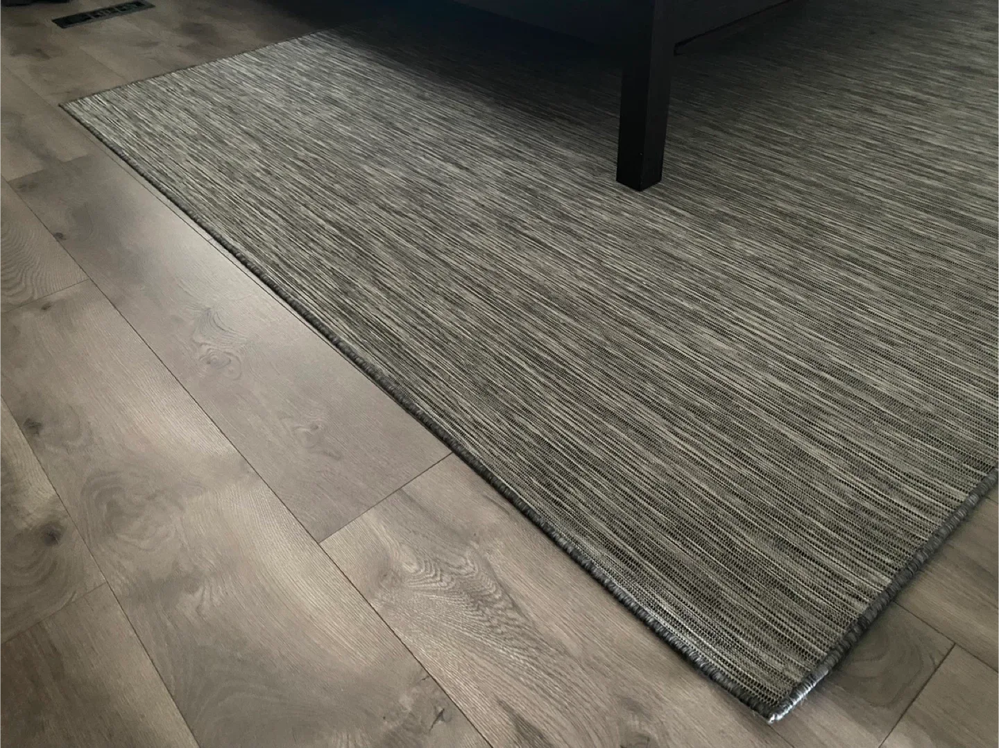 IKEA Hodde Rug - 6'7" x 9'10" image indicator(2)