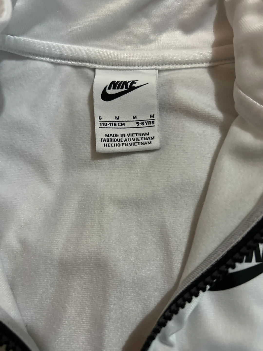 Nike Tracksuit Set - Size M - White/Black image indicator(3)