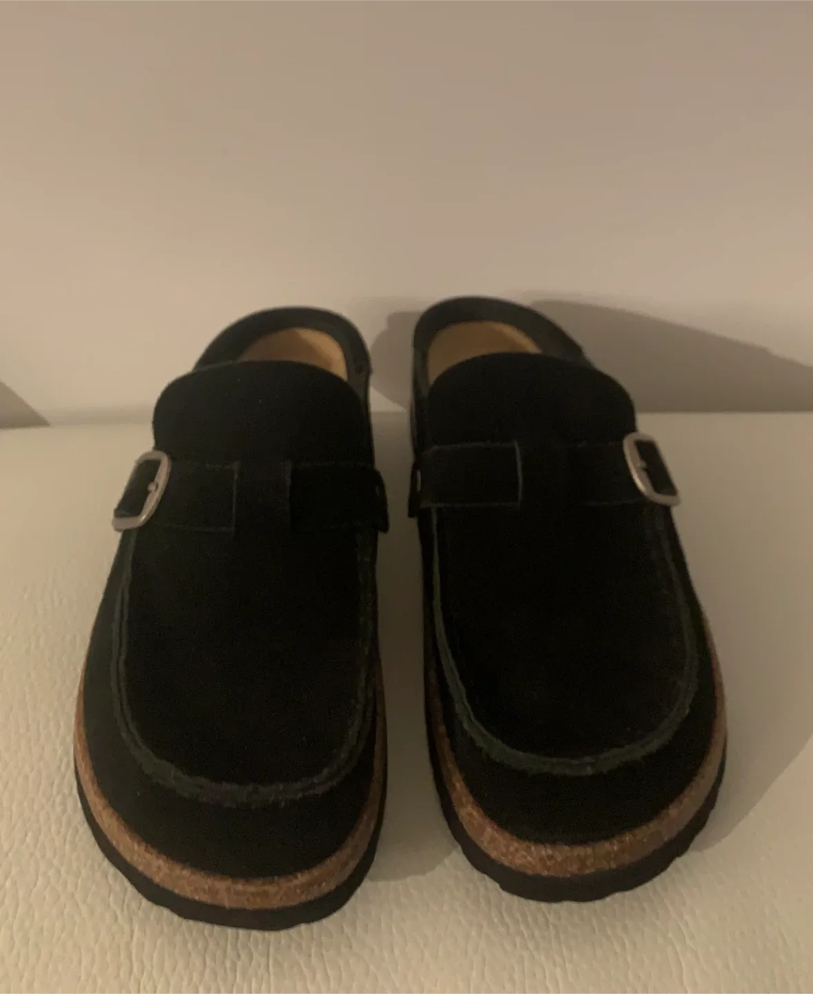 🔥 BRAND NEW! Leather Suede Clogs size 9 image indicator(7)