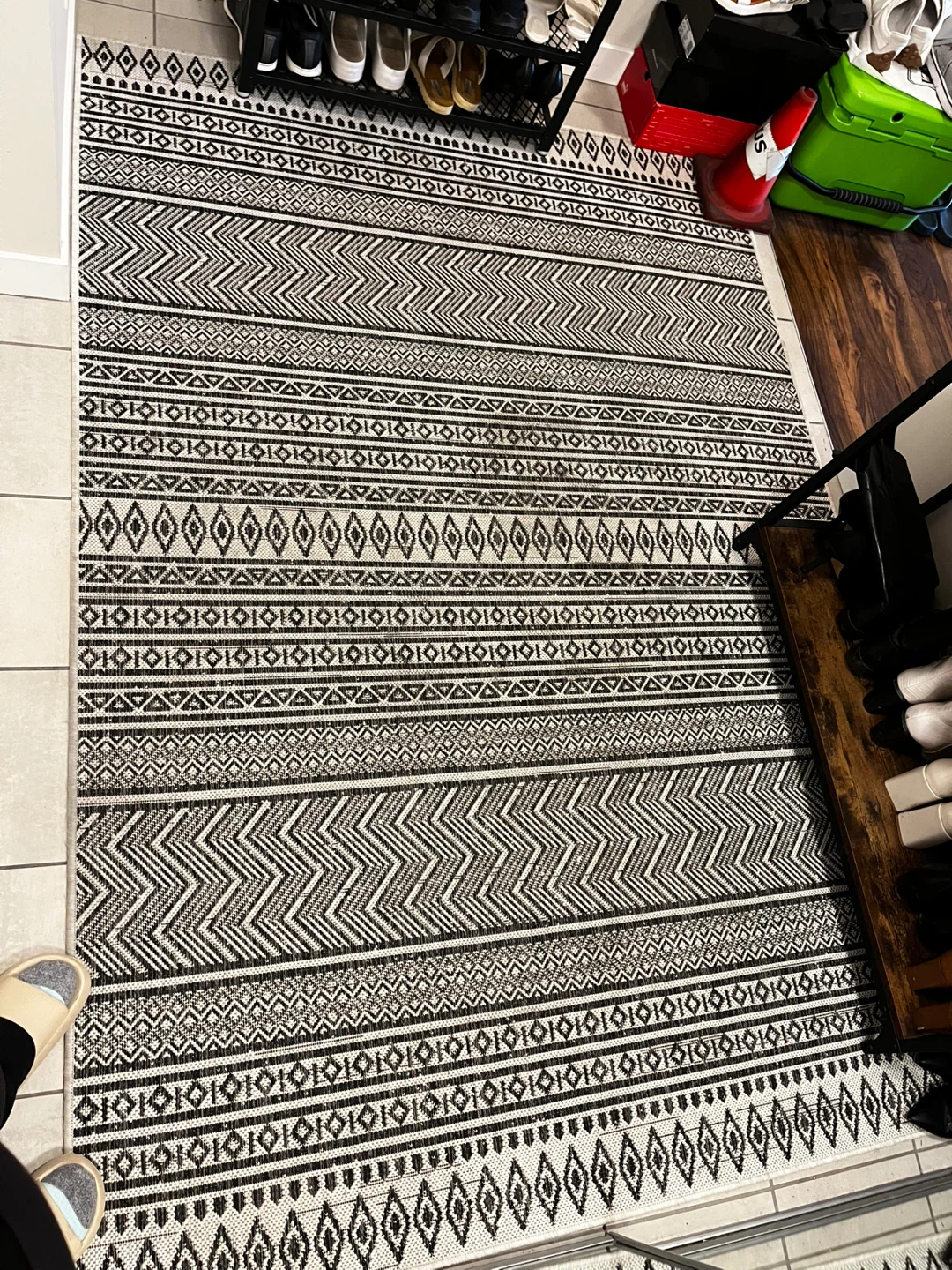 Black & White Patterned front entry rug - photo 2