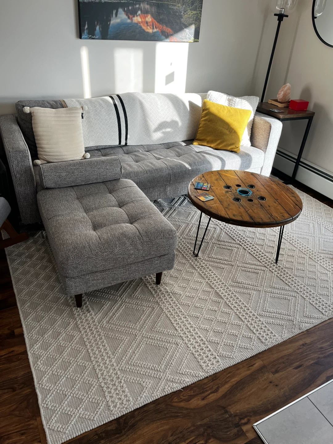 Neutral Area Rug with Geometric Pattern