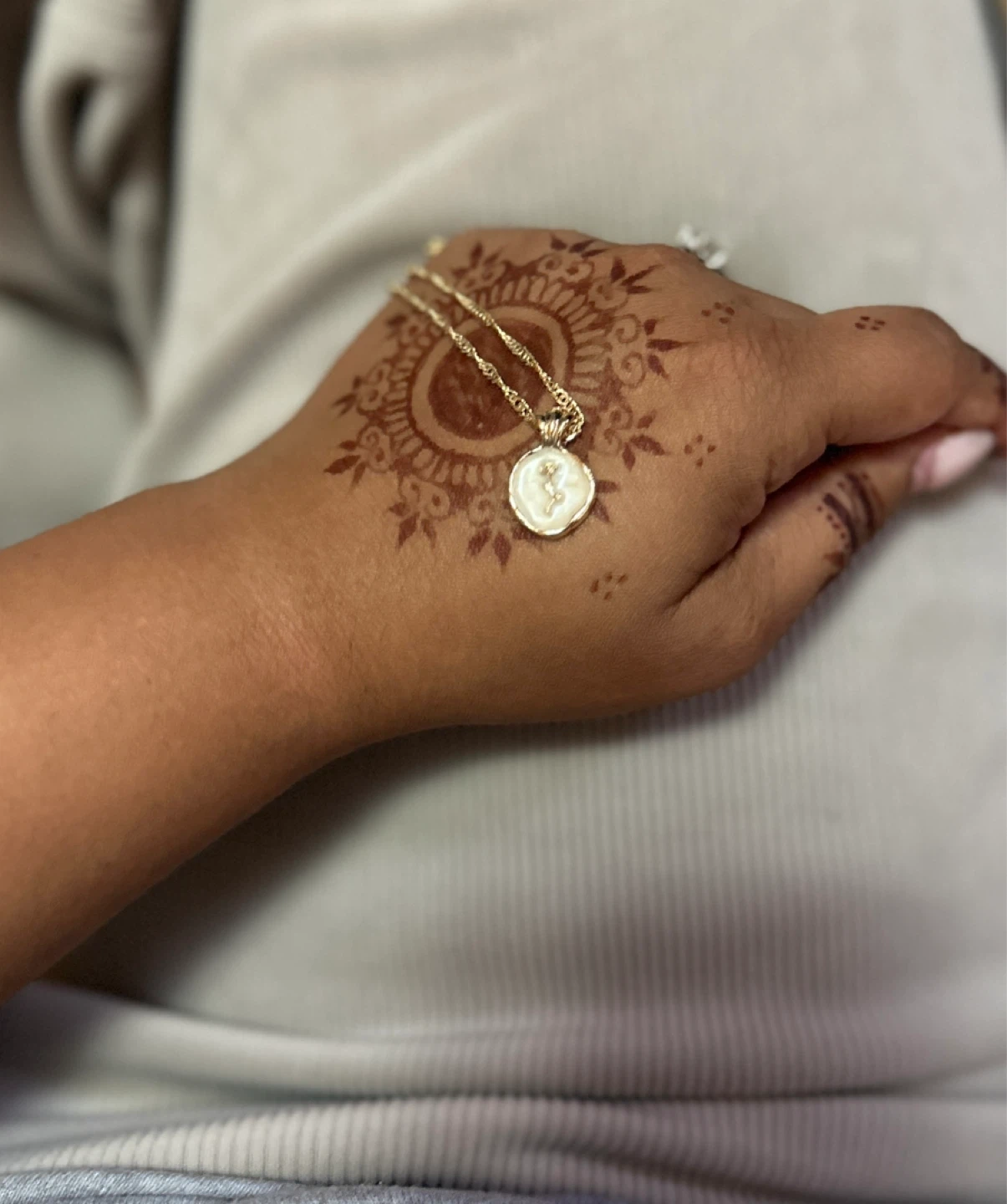 Gold Mother of Pearl Pendant Necklace