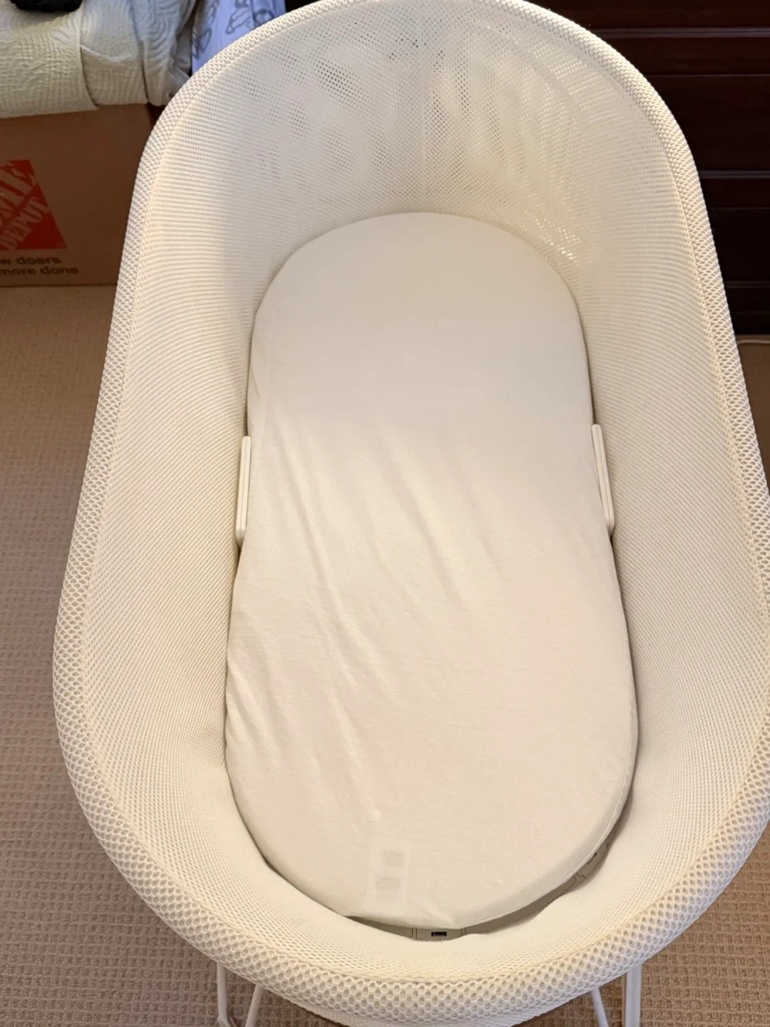 Happiest Baby Snoo Smart Sleeper Bassinet image indicator(2)