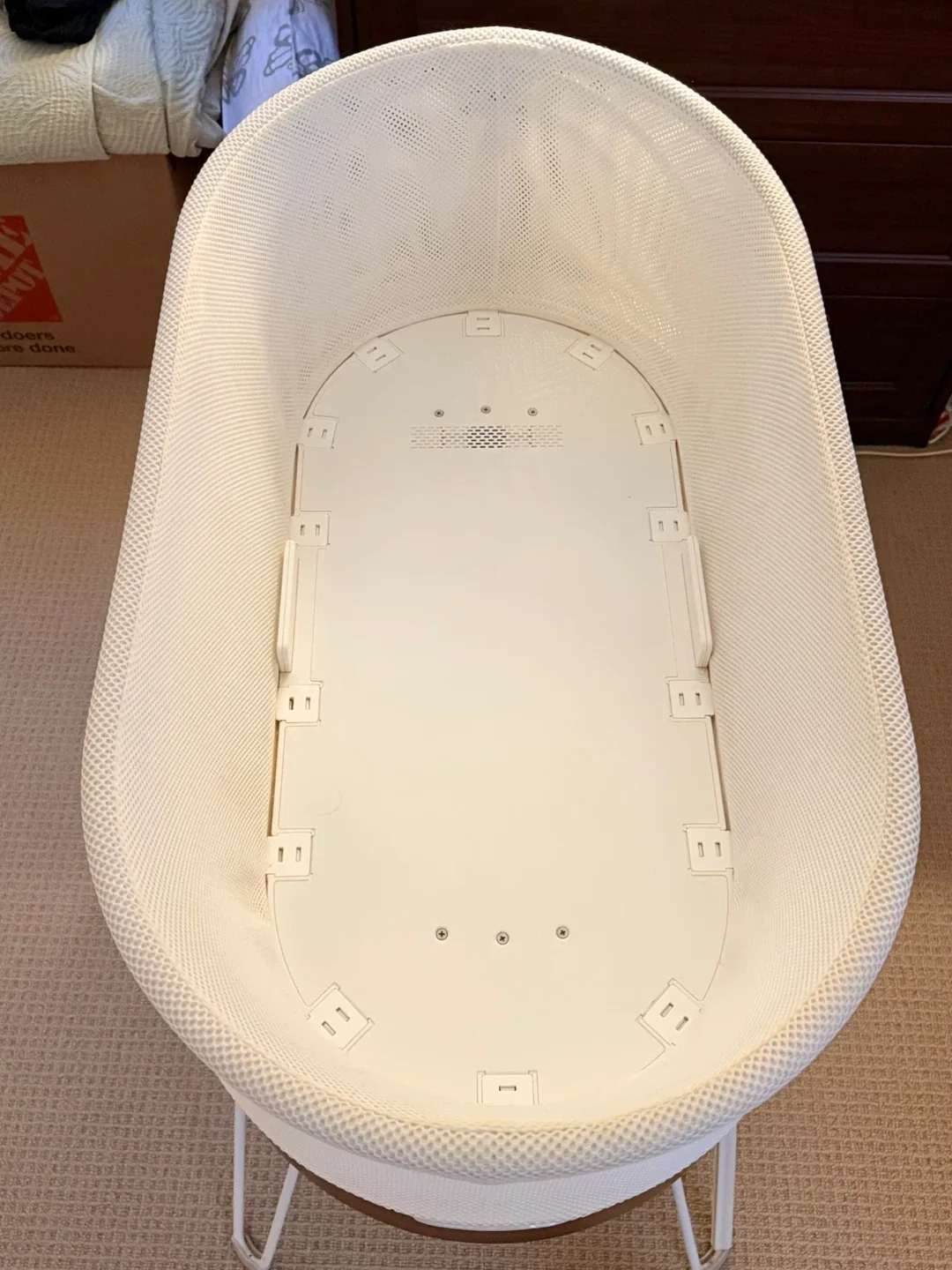 Happiest Baby Snoo Smart Sleeper Bassinet image indicator(5)