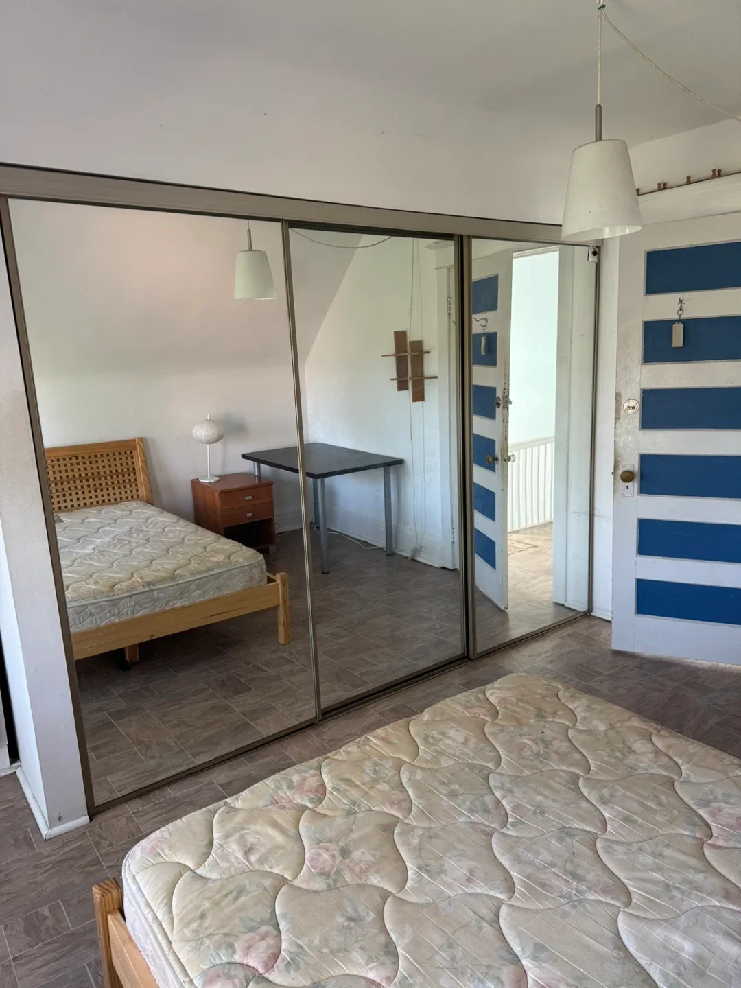 Room for rent image indicator(2)