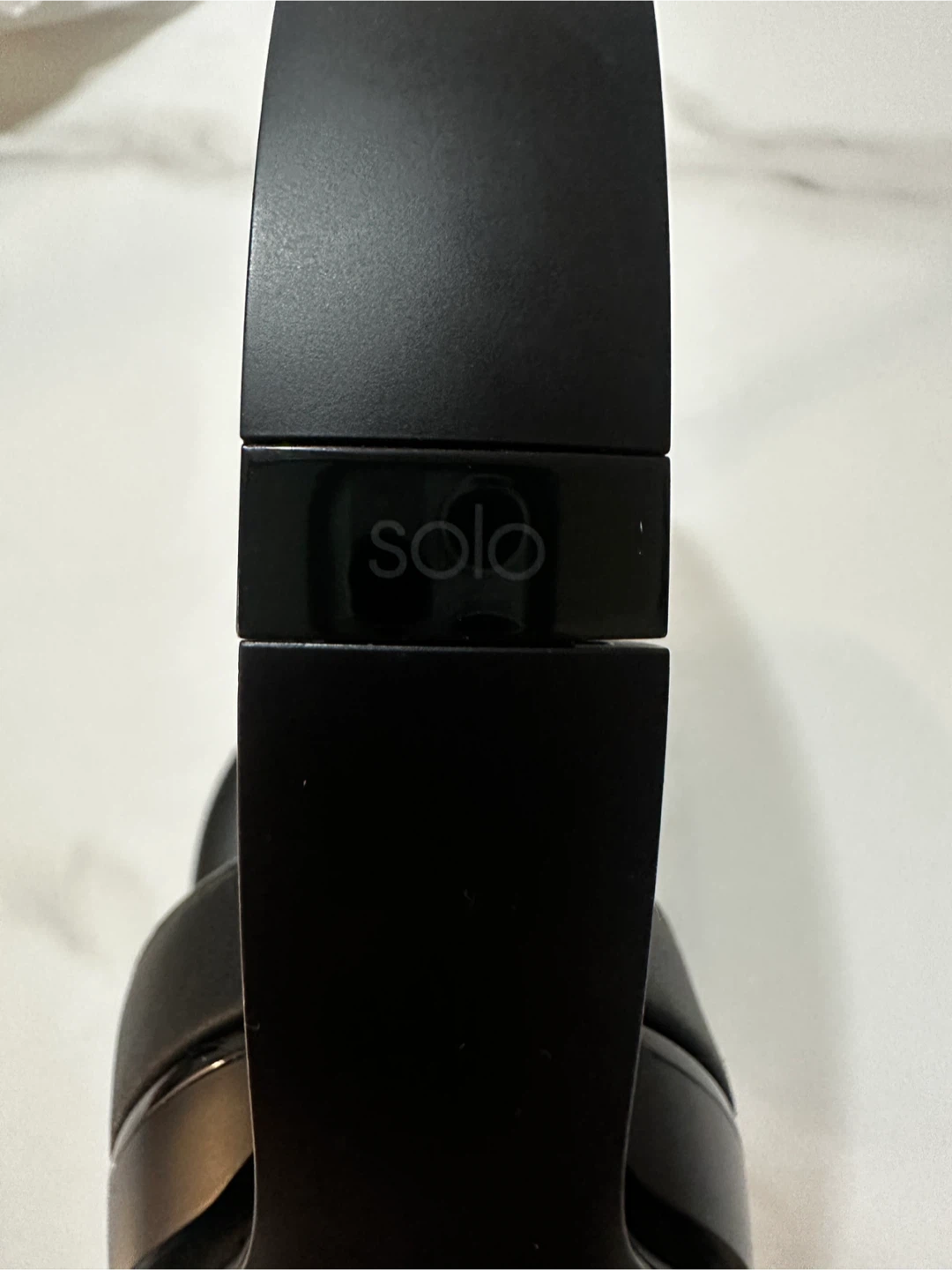 Beats Solo 3 Wireless Headphones - photo 3