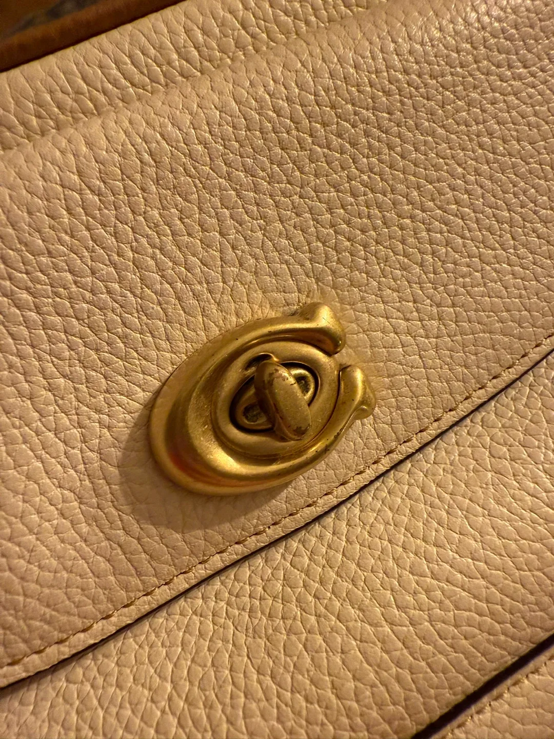 Coach Willow Camera Bag In Colorblock image indicator(3)