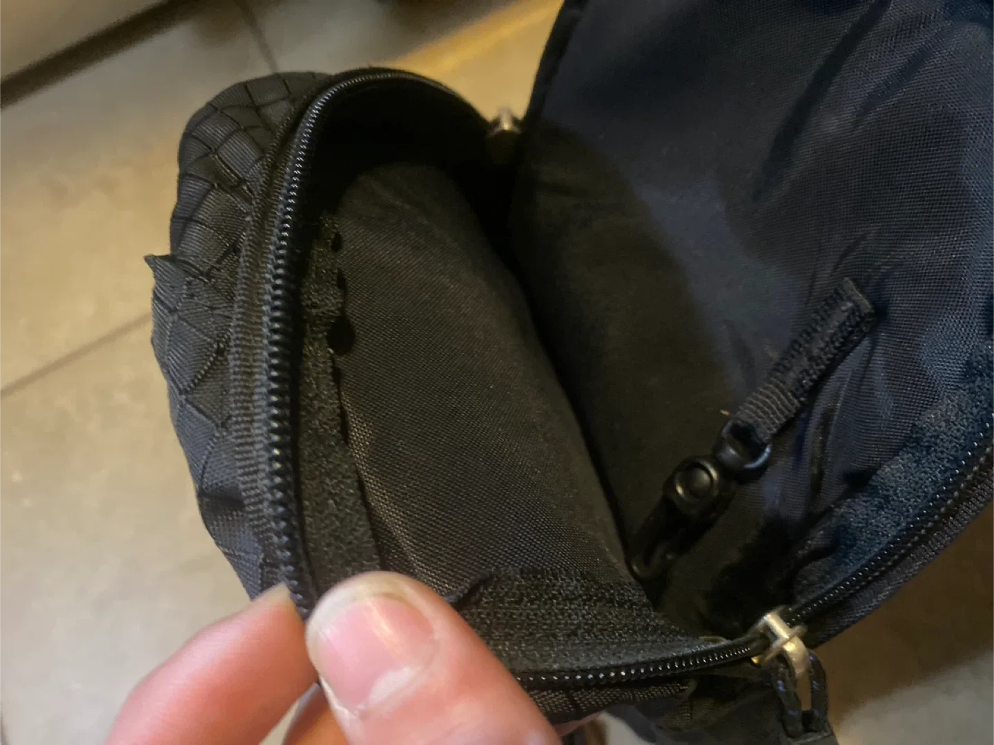 Mountain Equipment Co-op (MEC) Daypack image indicator(4)