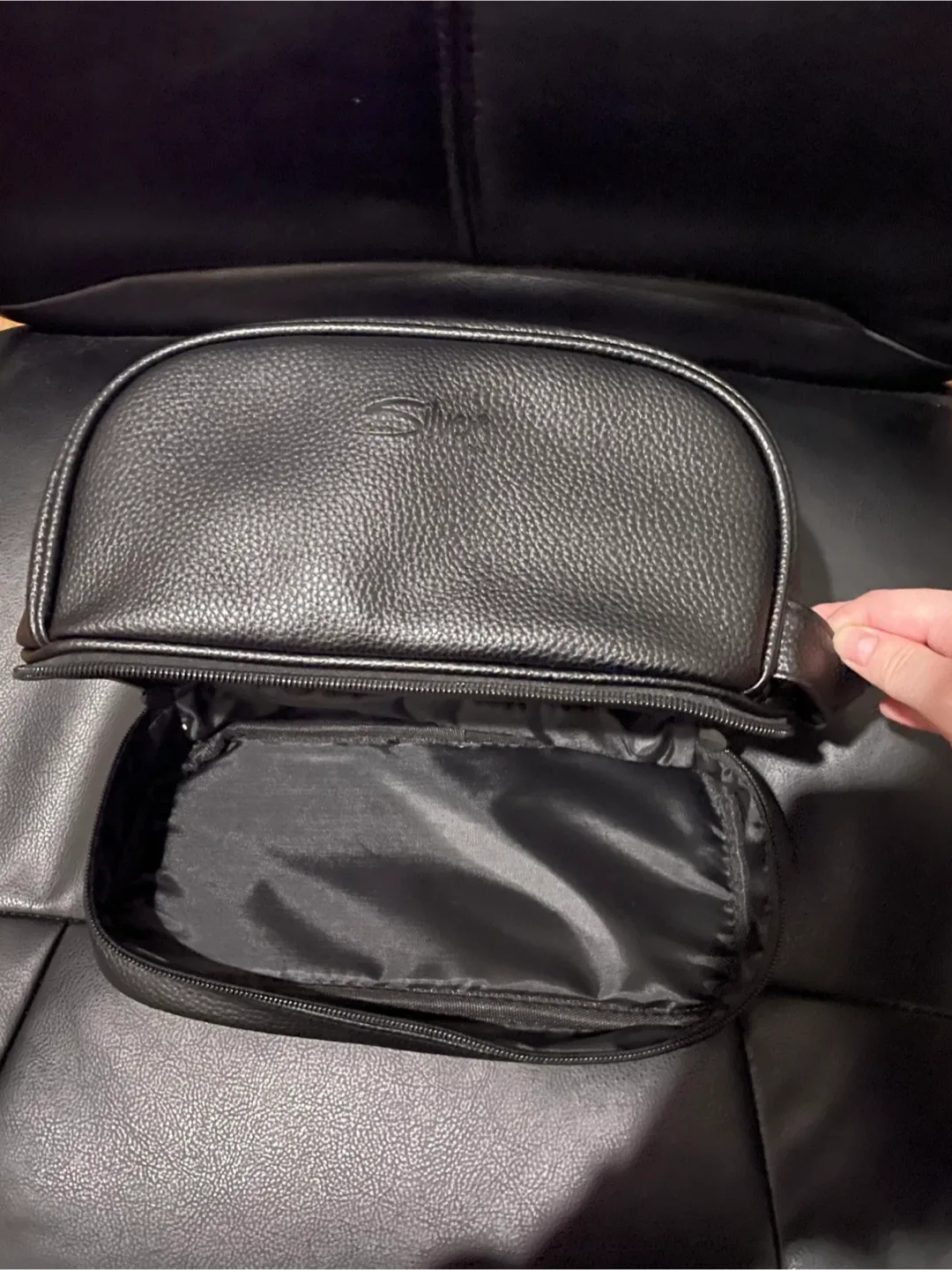 Silver Jeans Co. Black Toiletry Bag image indicator(5)