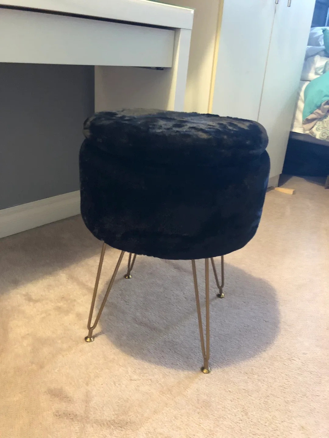 Faux Fur Vanity Chair - Black & Gold image indicator(7)