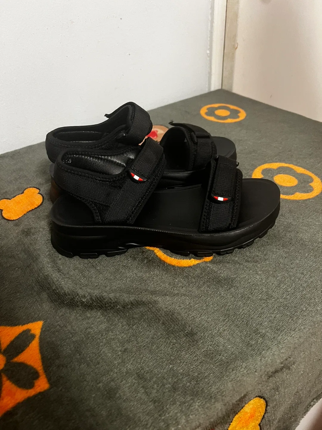 Tommy Hilfiger Black Sandals Size 8 image indicator(2)