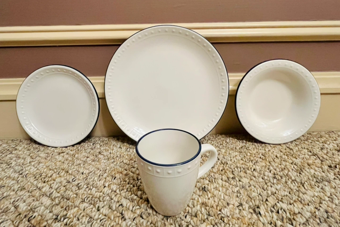 Complete Dinner Set - 8 Place settings - photo 2