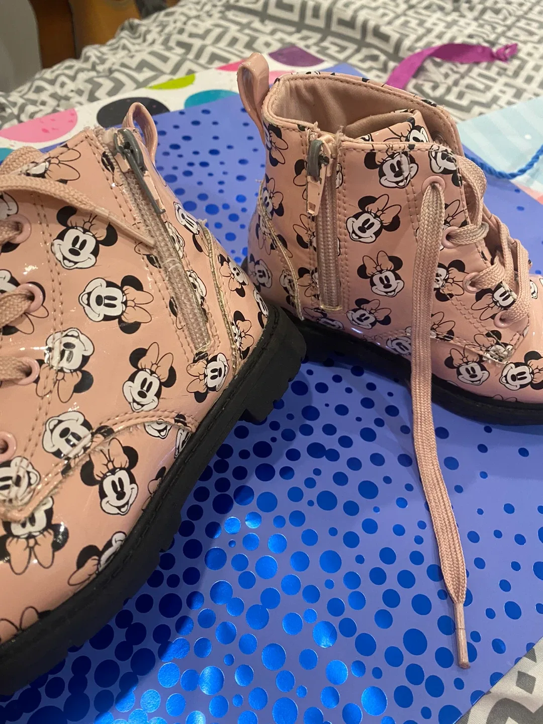 Minnie Mouse Pink Boots - Size 10 image indicator(3)