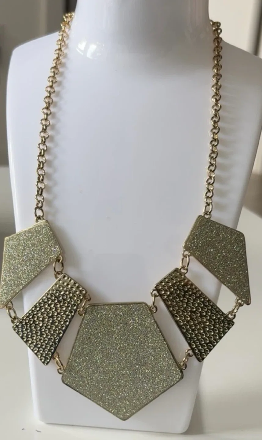 Statement Necklace - Gold Tone! image indicator(2)