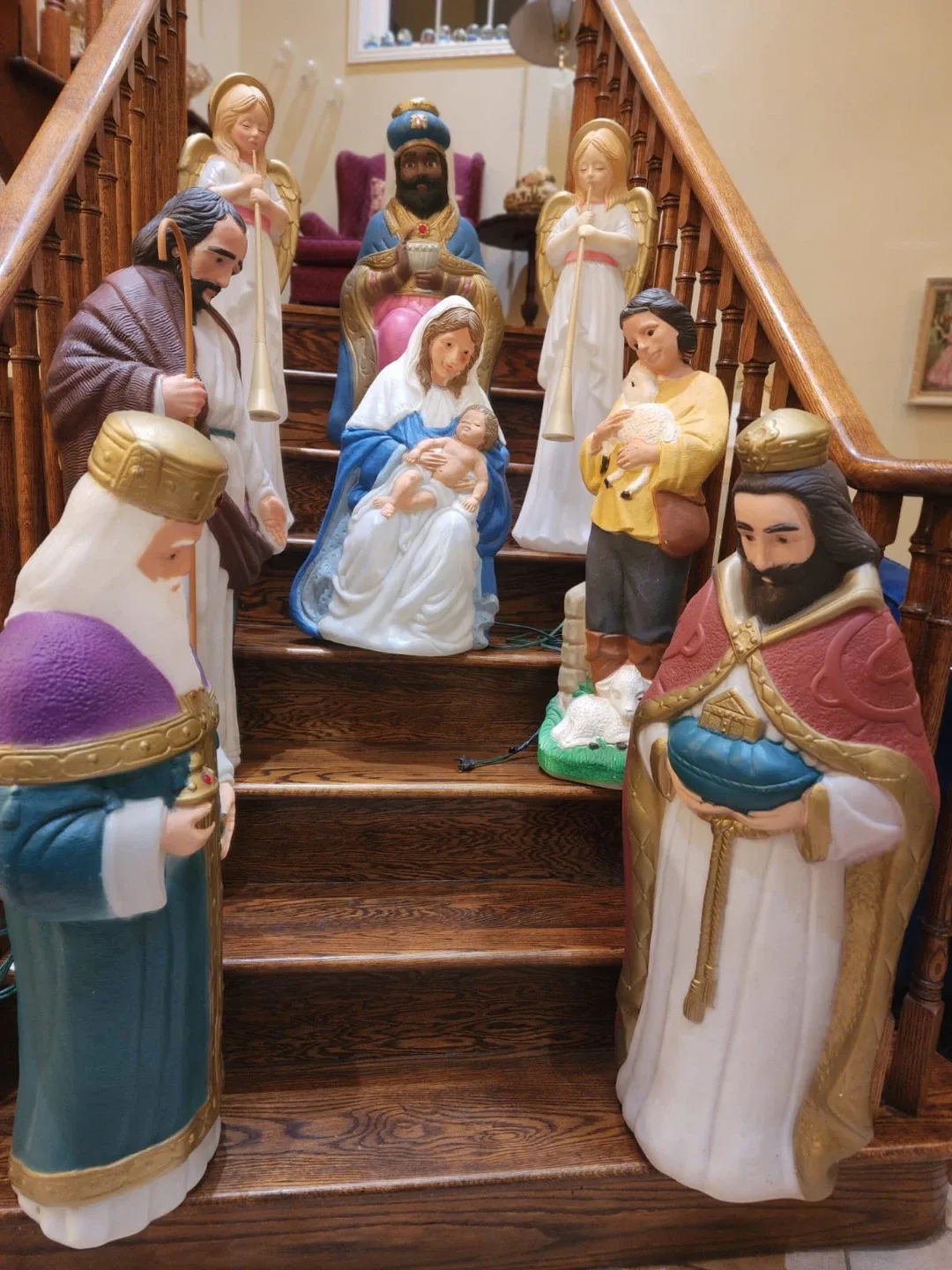 Nativity set blow mold 8 pieces $800 firm image indicator(3)