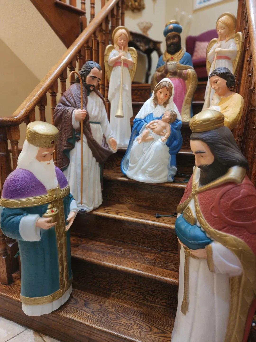 Nativity set blow mold 8 pieces $800 firm image indicator(2)
