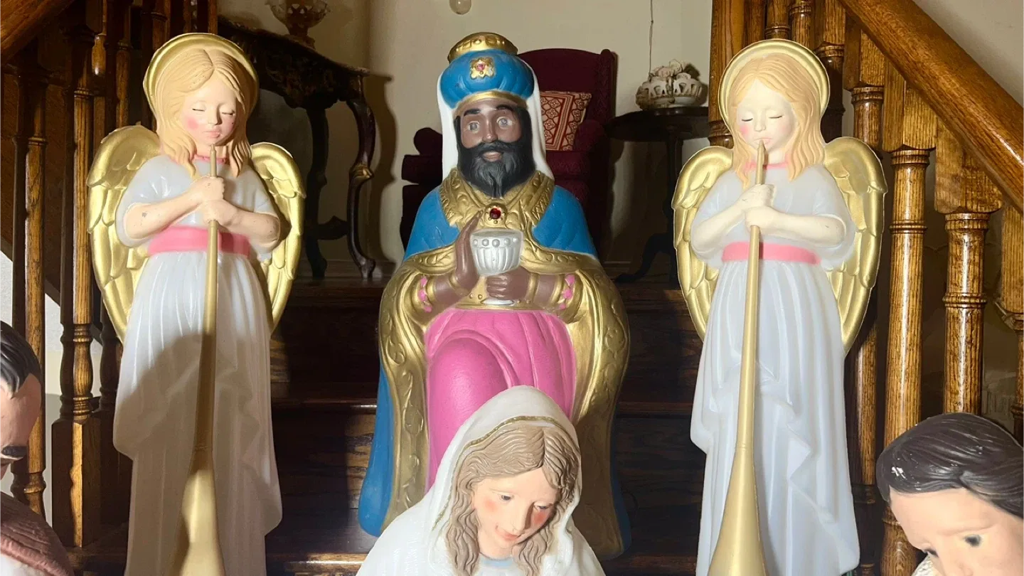 Nativity set blow mold 8 pieces $800 firm image indicator(7)