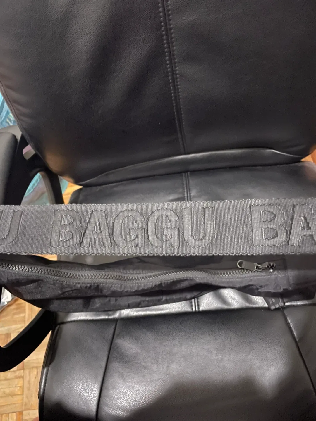 BAGGU Black Nylon Crescent Bag image indicator(2)