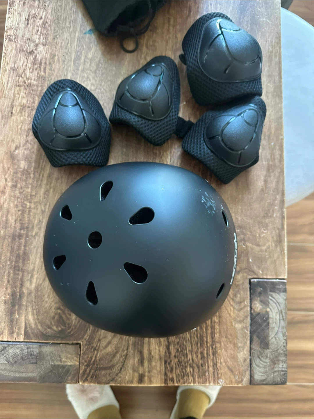 Kamugo Kids Helmet & Pad Set - Black Size S - photo 2