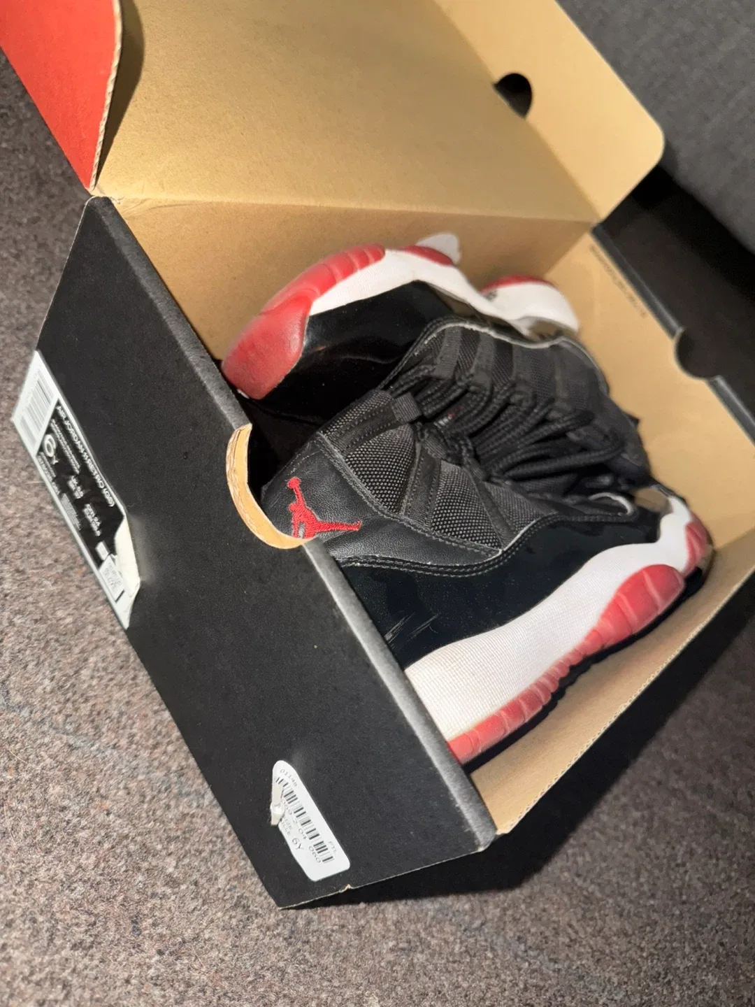 Jordan 11 Retro image indicator(7)