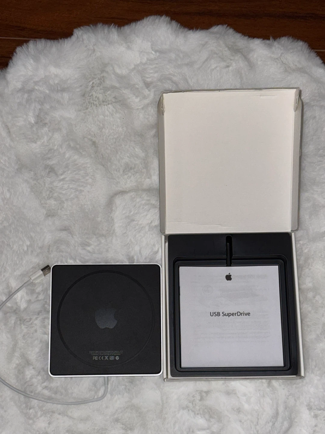 Apple USB SuperDrive - Like New! - photo 3