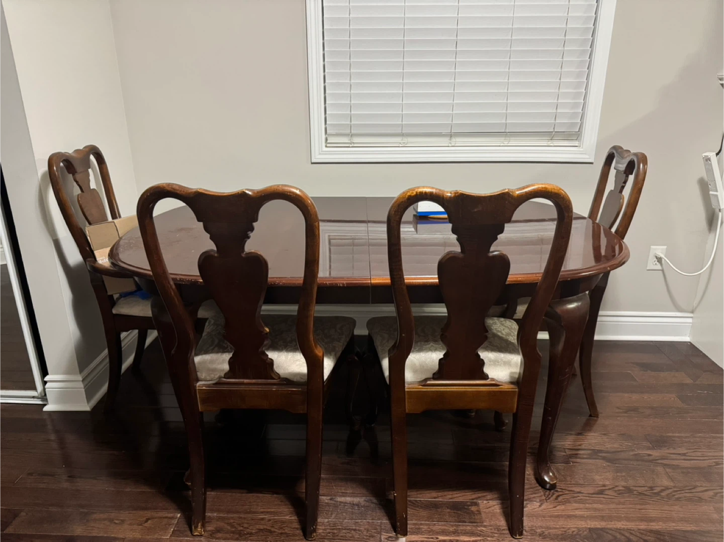 Dining Table with 6 Chairs - Wood - photo 2