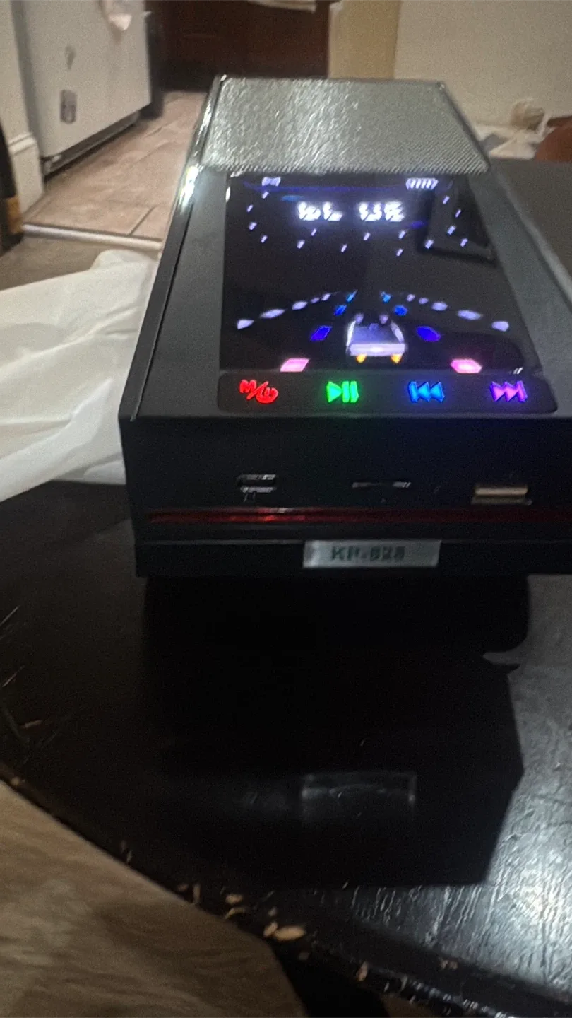 Tesla Cybertruck Bluetooth Speaker image indicator(7)