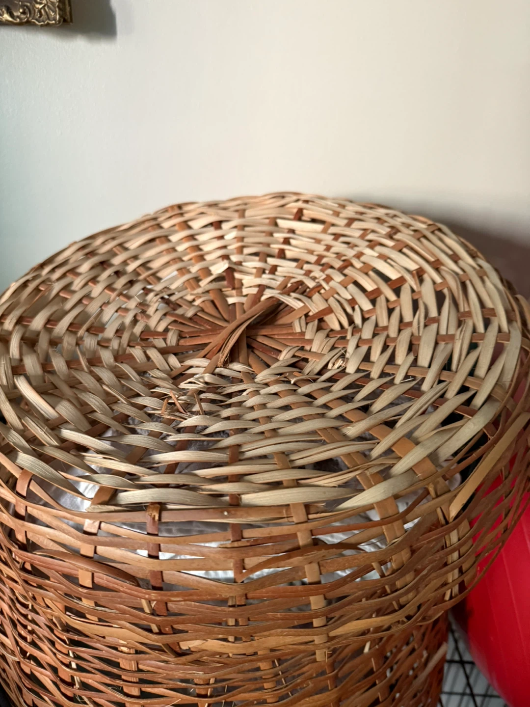 Wicker basket minus towels